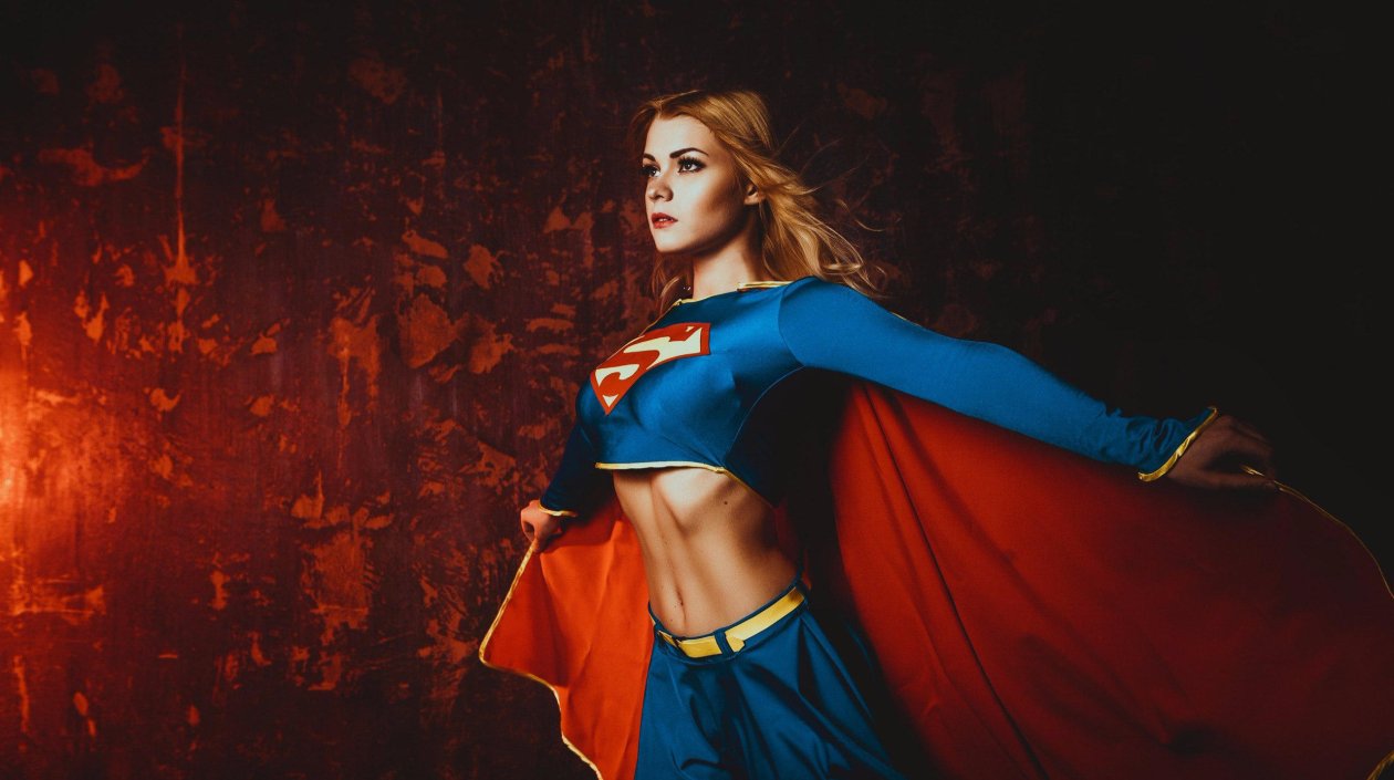 Supergirl Cosplay 2018