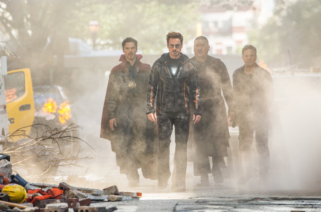 Doctor Strange Stark Wong And Bruce Banner In Avengers Infinity War