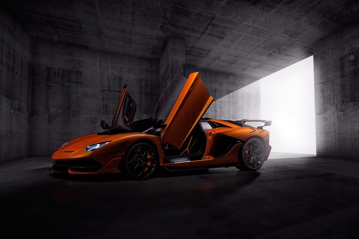 Orange Lamborghini Aventardor SVJ