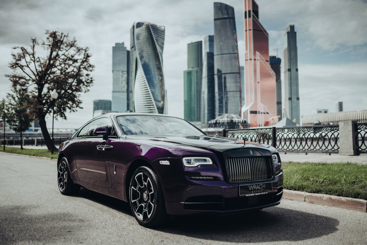 Rolls Royce Wraith Black And Bright 8k
