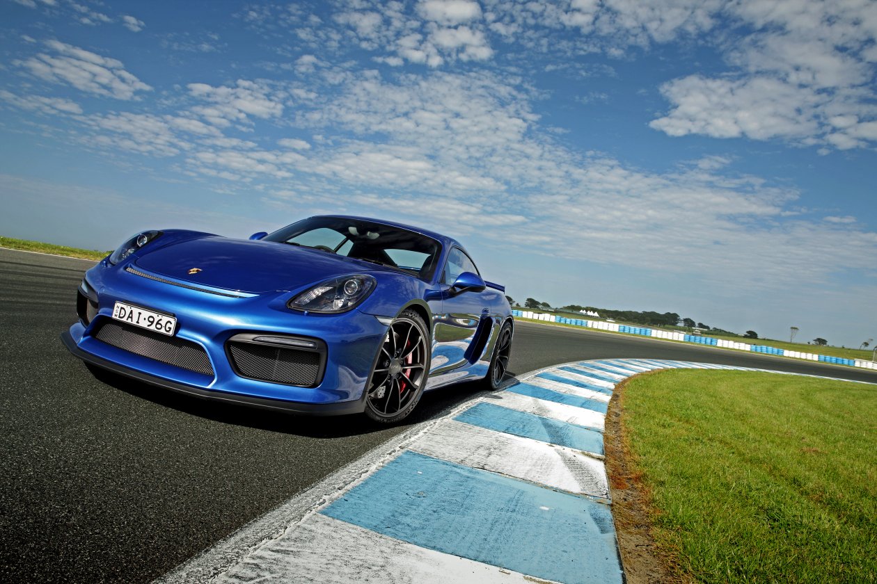 Porsche Cayman GT4 Blue