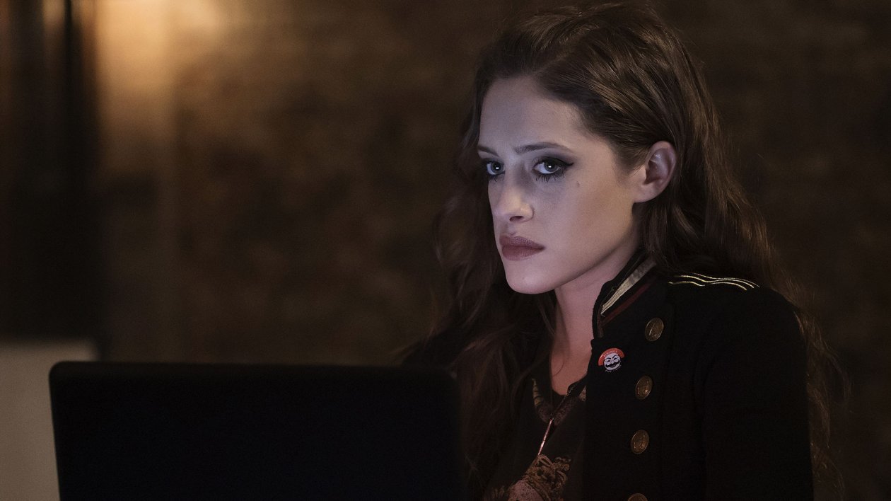 Carly Chaikin As Darlene
