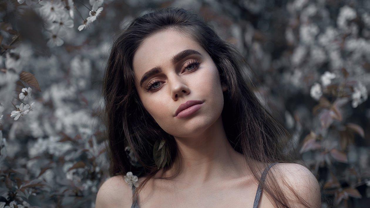 Women Near Flowers 4k