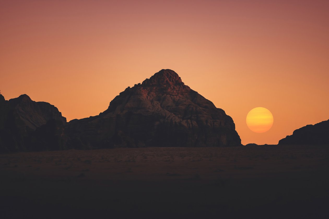 Susnet Sun Rocks Mountains
