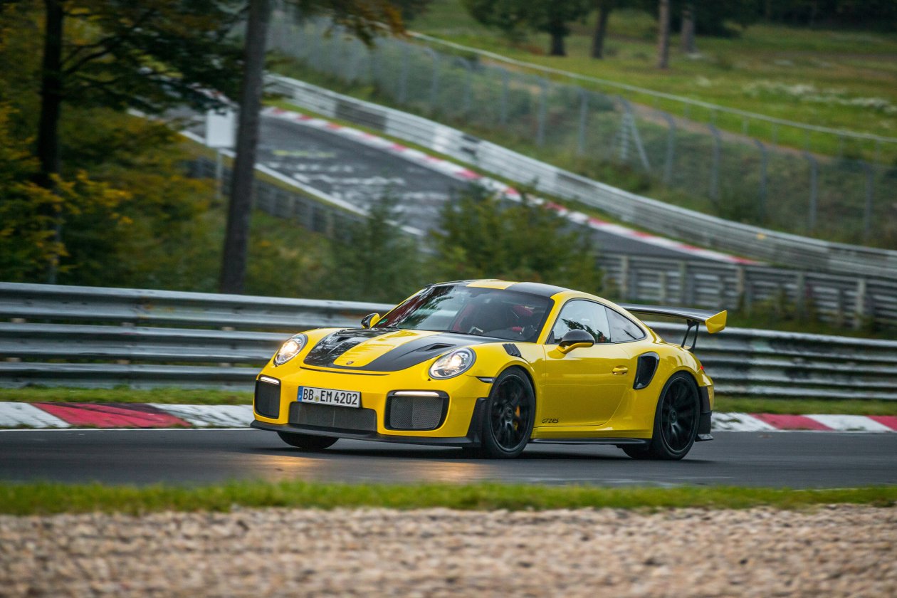 Porsche 911 GT2 RS 991 2017
