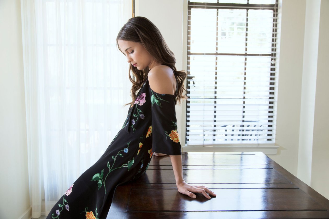 Alicia Vikander LA Times