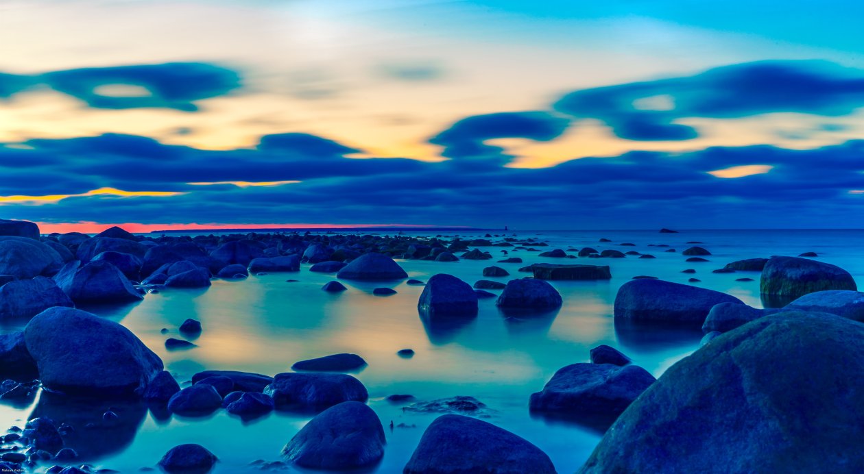 Rocks Shore Beach Light Landscape 5k