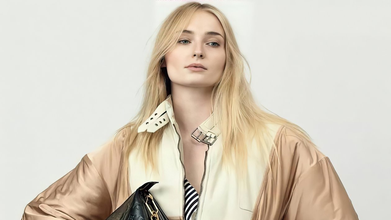 Sophie Turner Louis Vuitton 2021