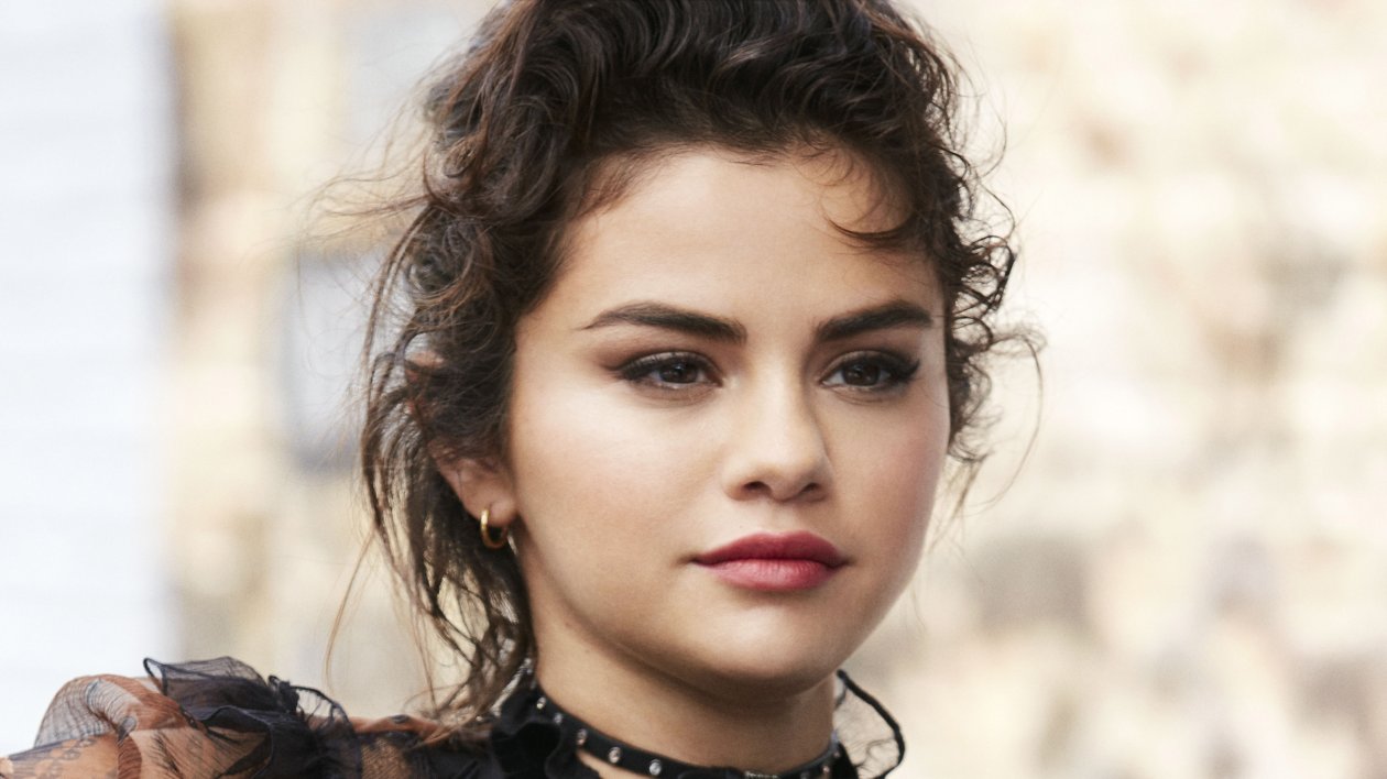 Selena Gomez Coach Campaign 2018 4k