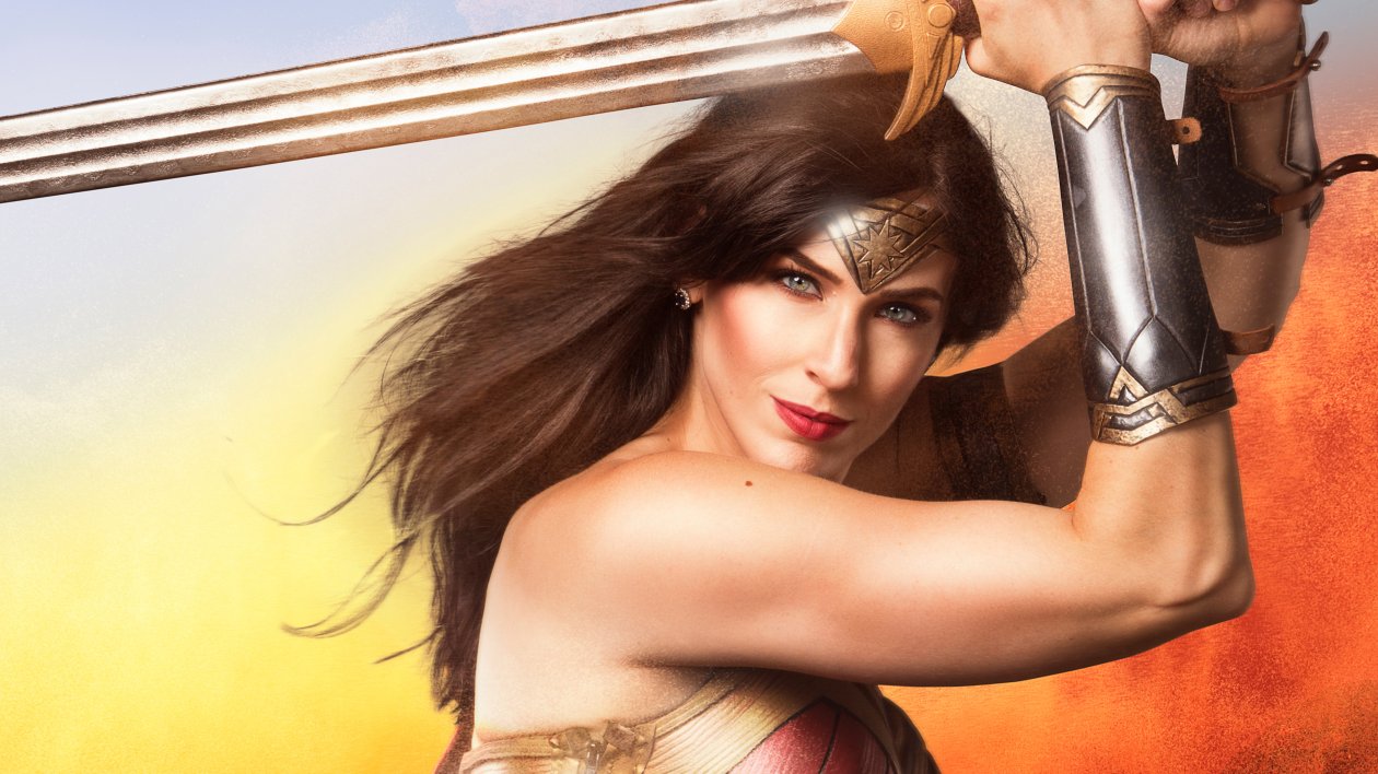 Wonder Woman With Sword Cosplay 4k
