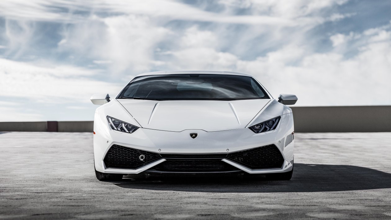 White Lamborghini Huracan 5k Front