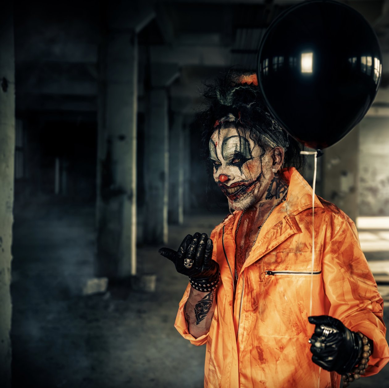 Halloween Guy With Balloon 4k