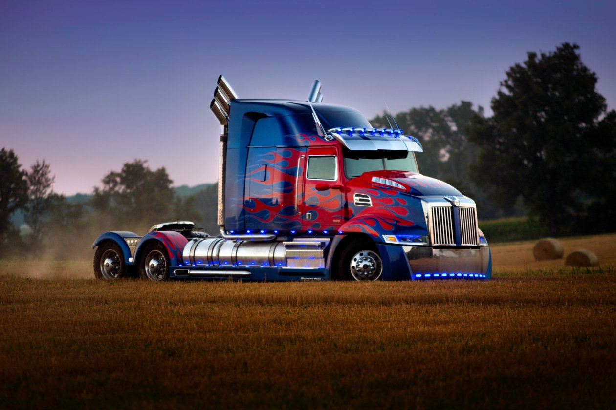 Transformers The Last Knight 5 Optimus Prime Truck 5k