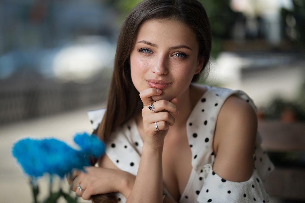 Blue Eyes Cute Girl 4k