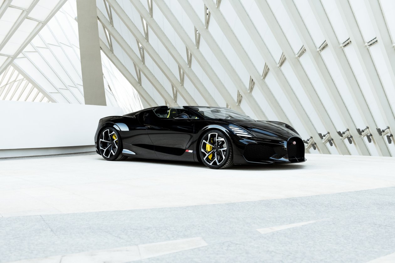 Bugatti W16 Mistral Black 2024