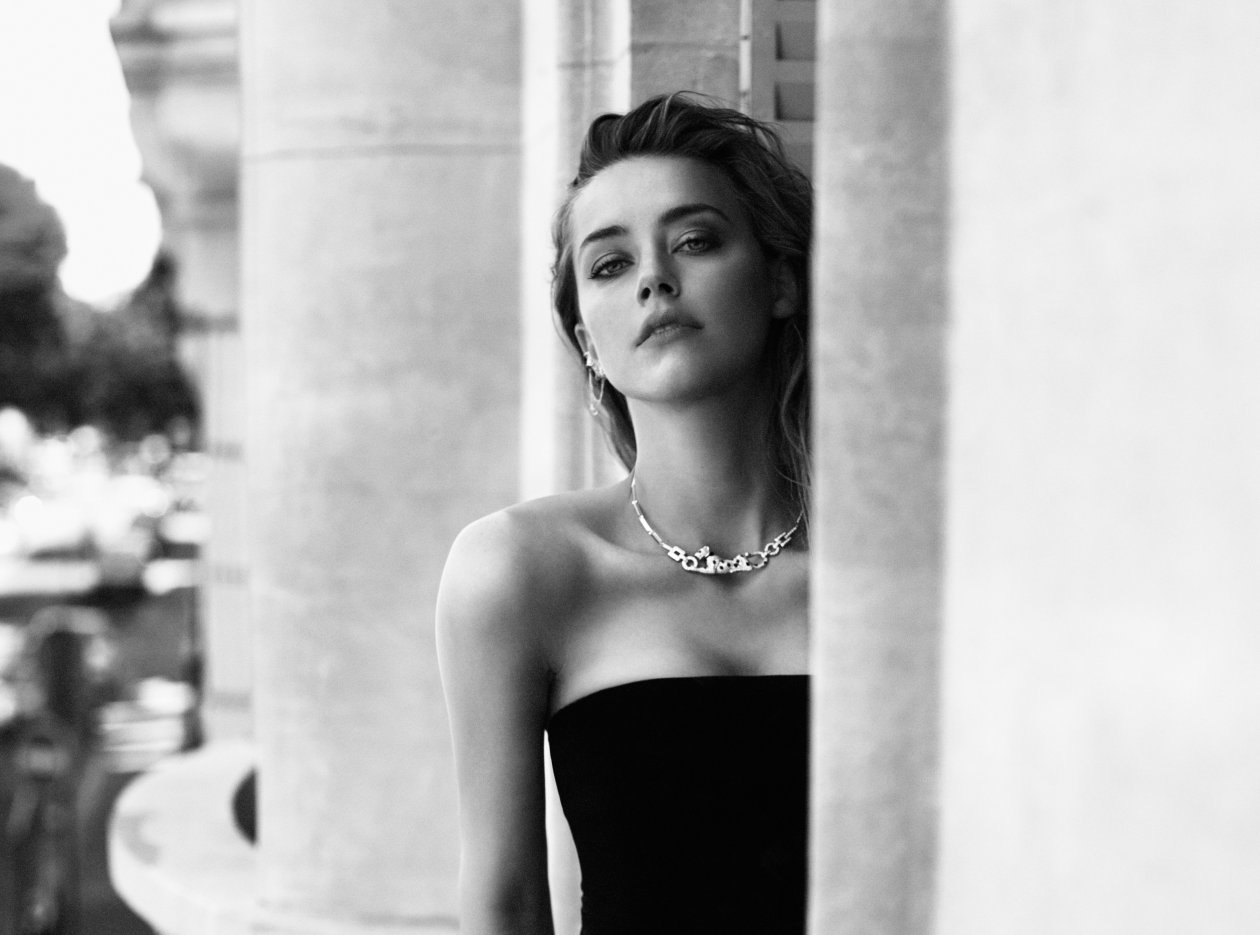 Amber Heard 4k Monochrome