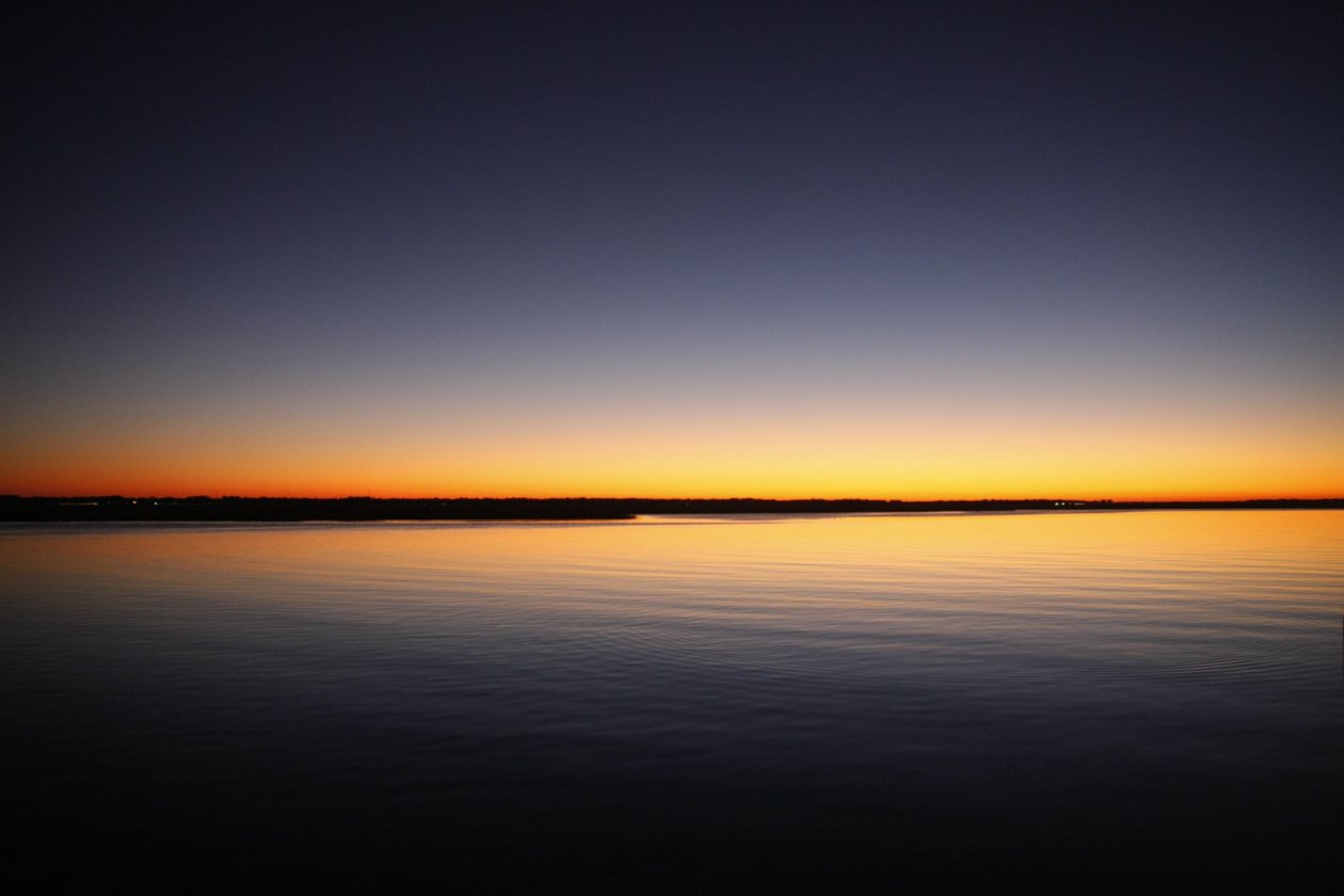 Silhouette Of Calm Sea 4k