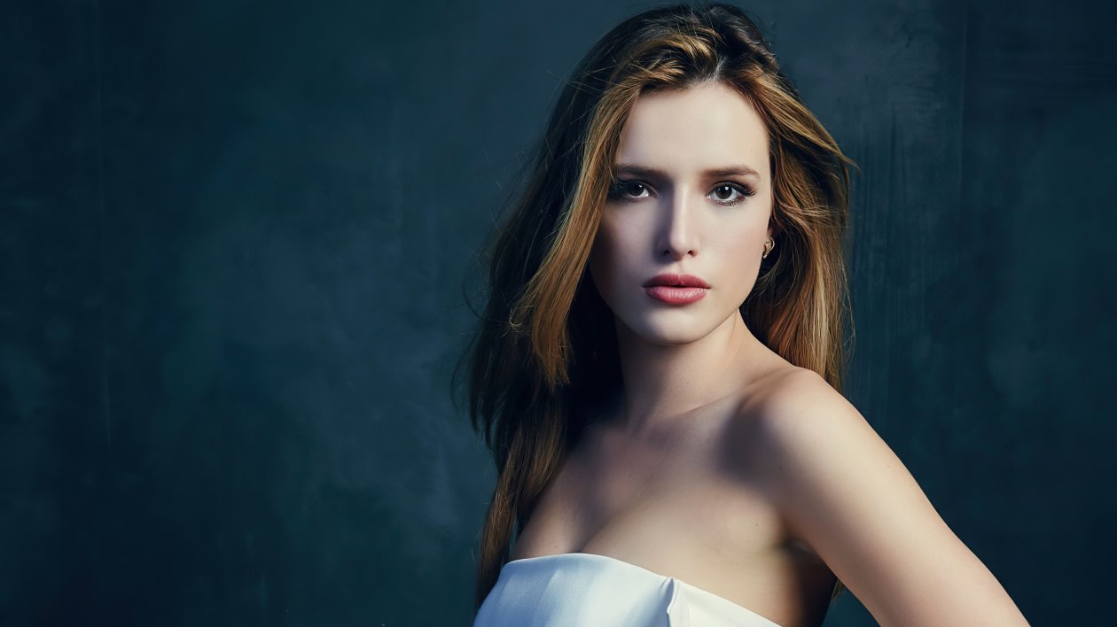 Bella Thorne 2020 Model