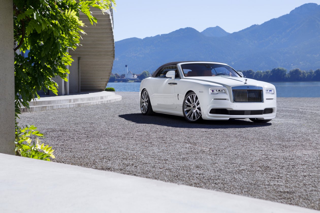 White Rolls Royce Dawn