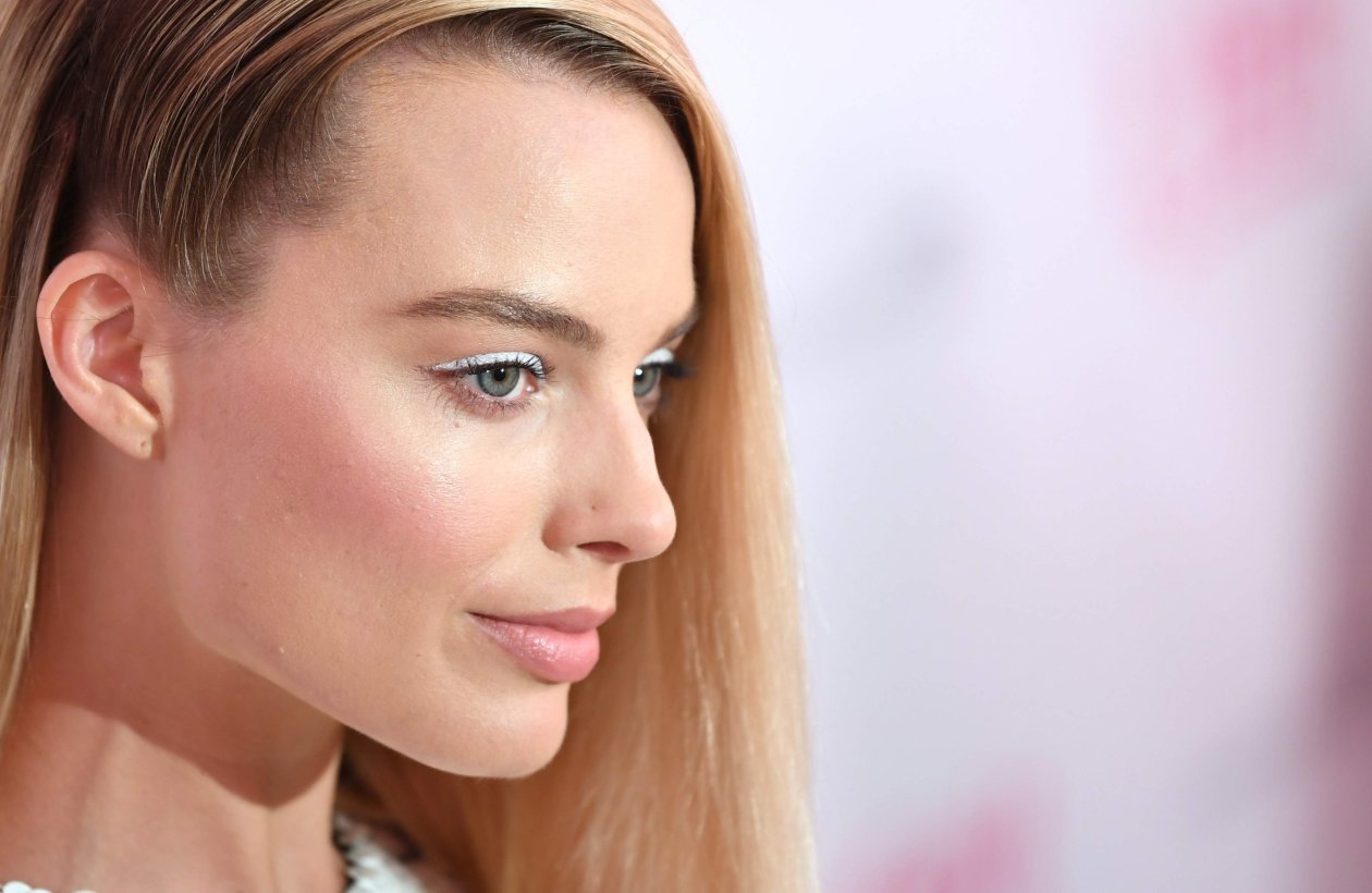 Margot Robbie Close Up 4k