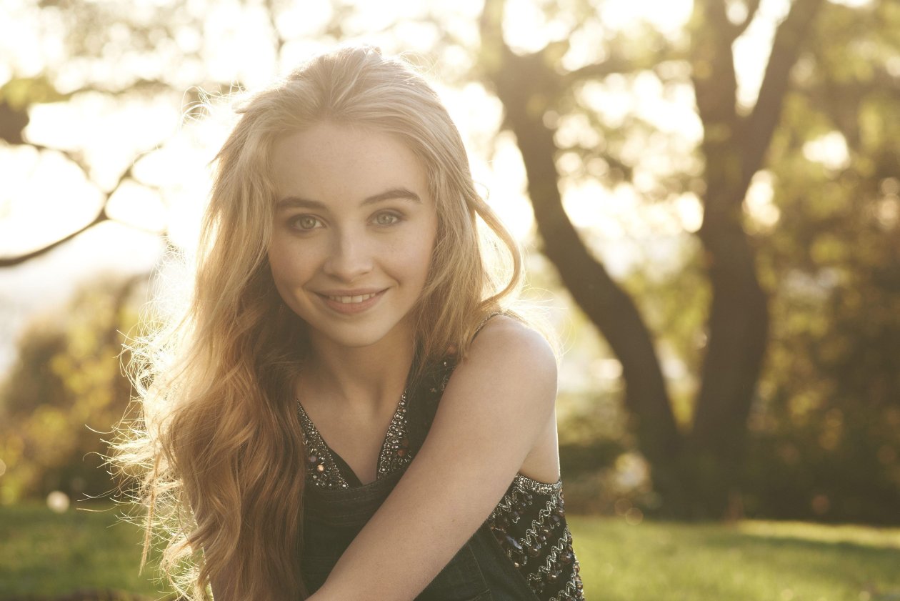 Sabrina Carpenter Cute 5k