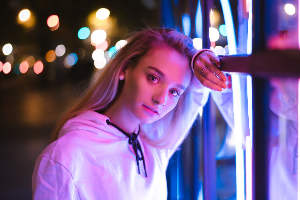 Girl Sweat Shirt Outdoors