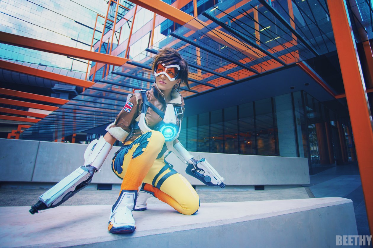 Tracer Overwatch Cosplay