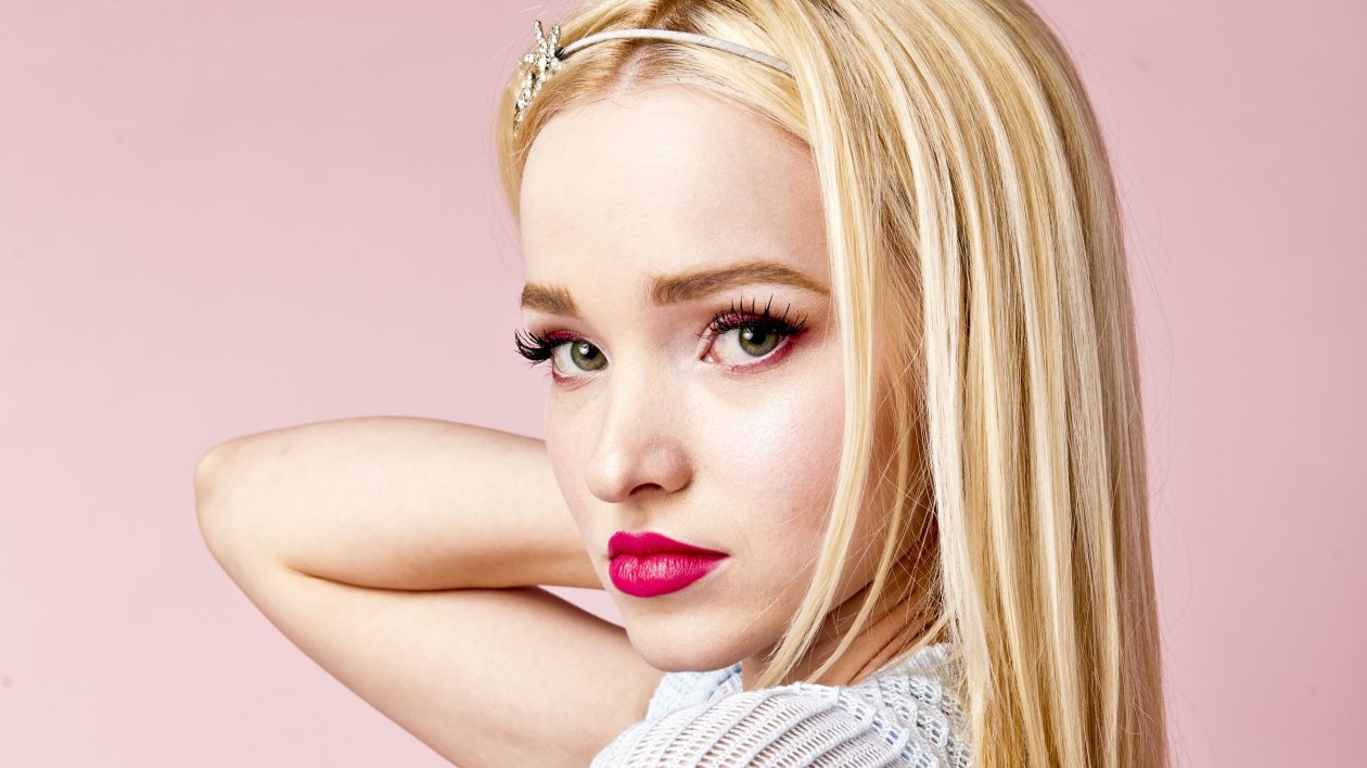 Olivia Holt Closeup