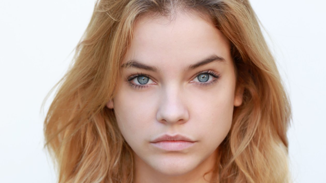 Barbara Palvin Face Closeup