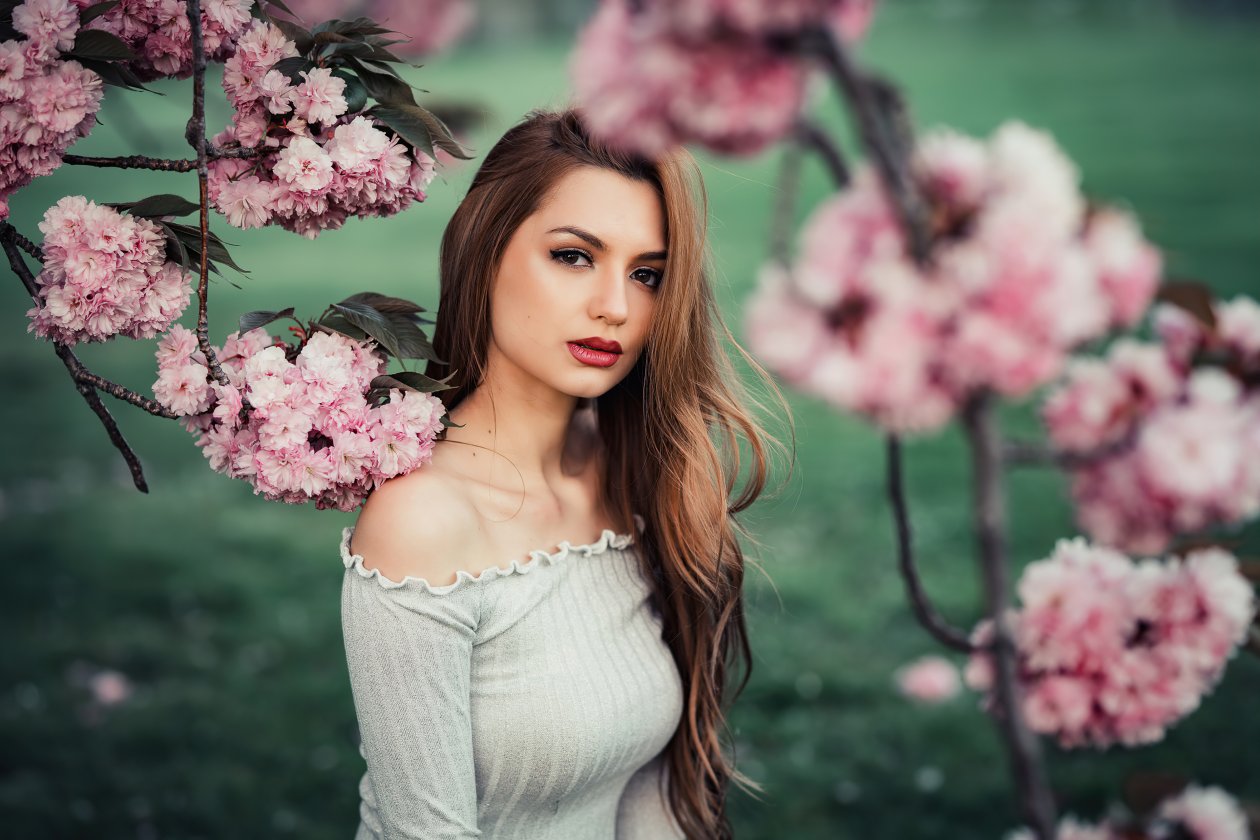 Long Hair Blonde Girl Flowers 4k