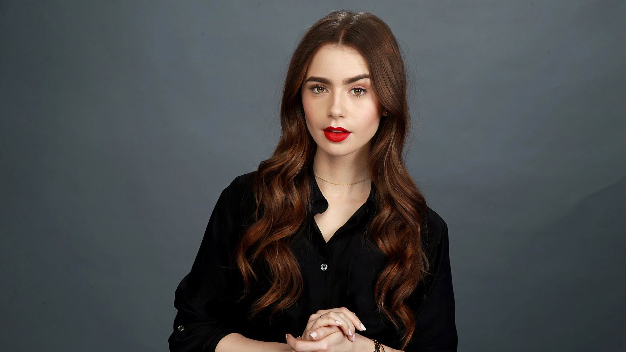 Lilly Collins 2019