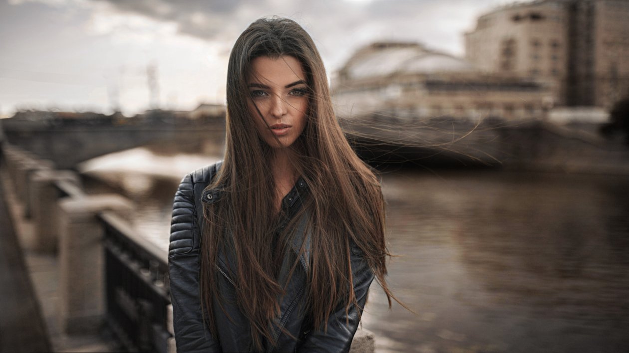 Long Hari Girl In Leather Jackets