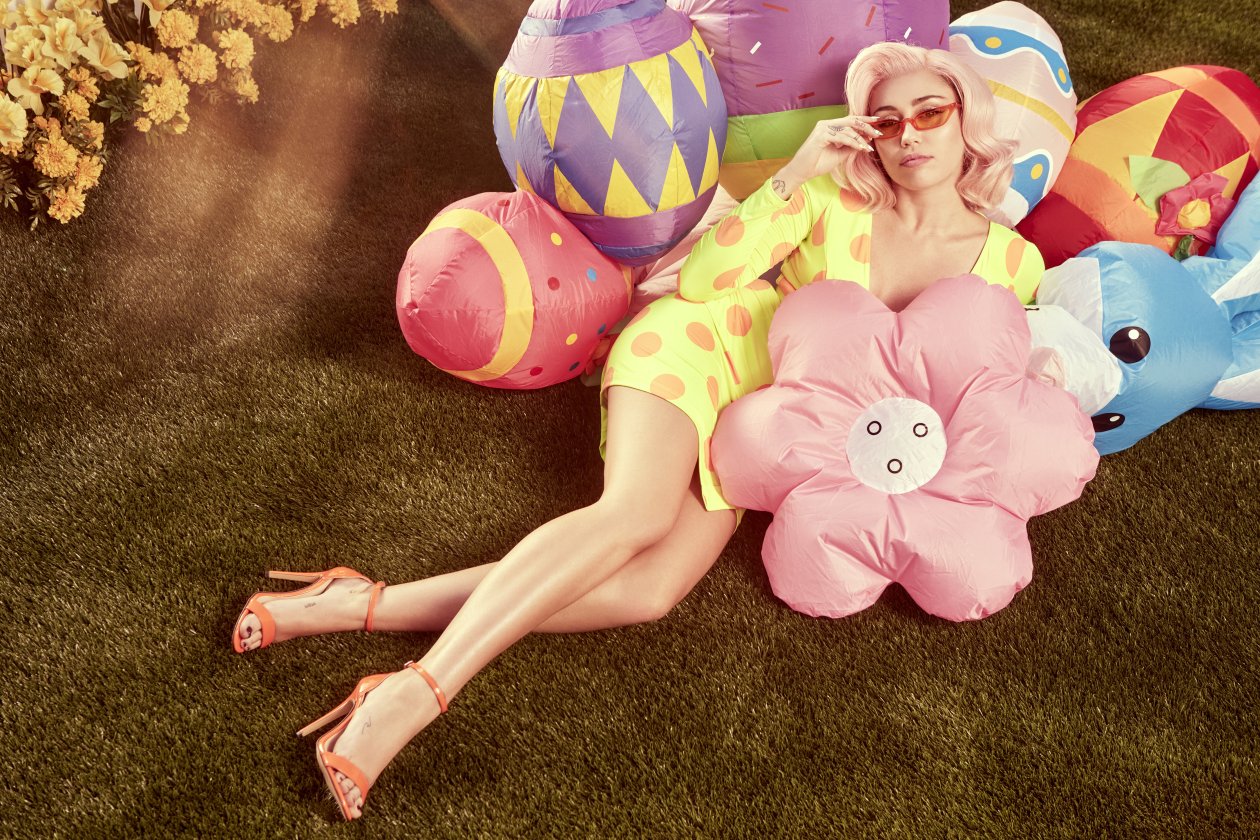 Miley Cyrus Easter Photoshoot 2018 4k