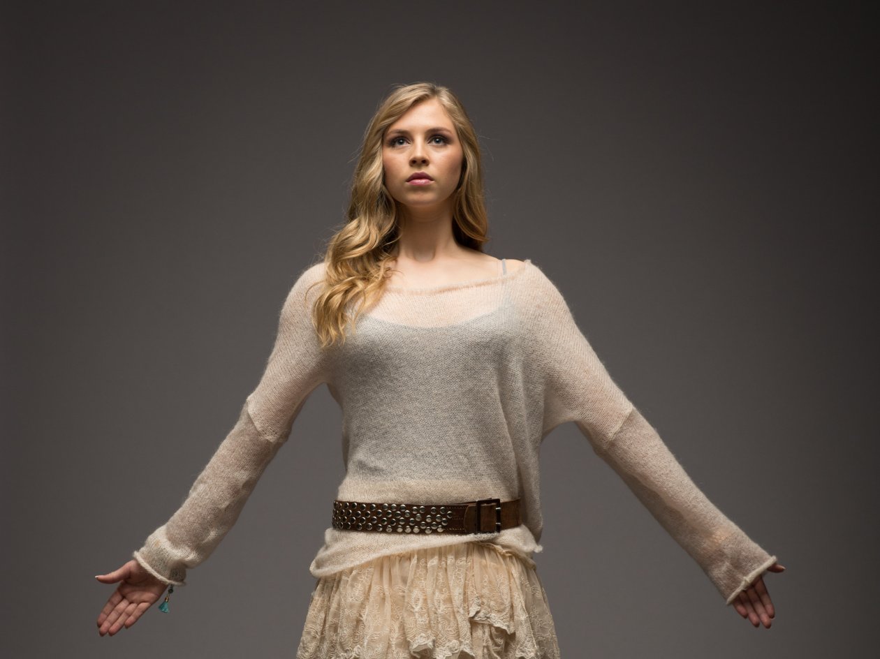 Hermione Corfield Actress In 2017