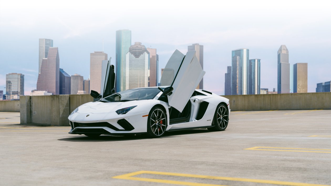 White Lamborghini Aventador 5k 2018