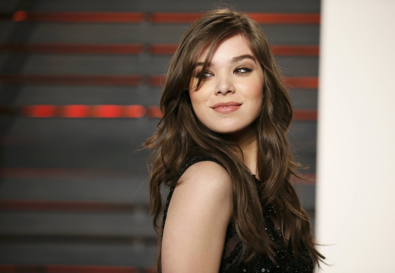 Hailee Steinfeld In 2017