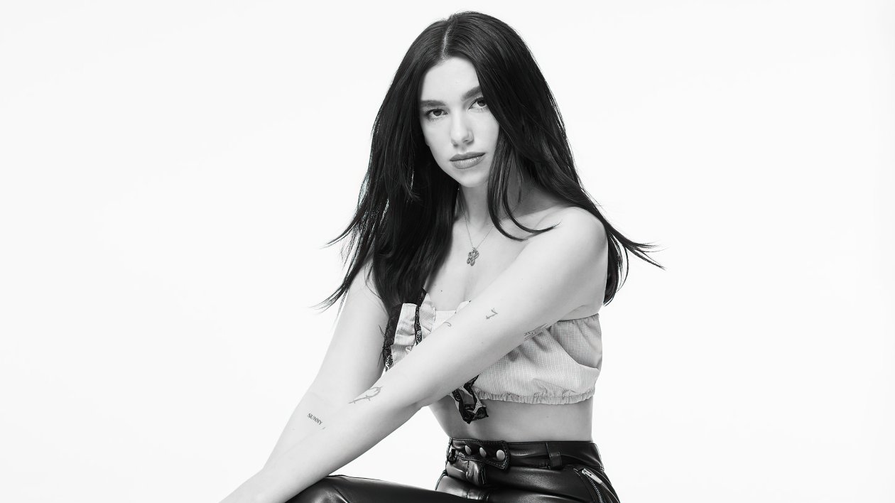 Dua Lipa Billboard Monochrome 4k