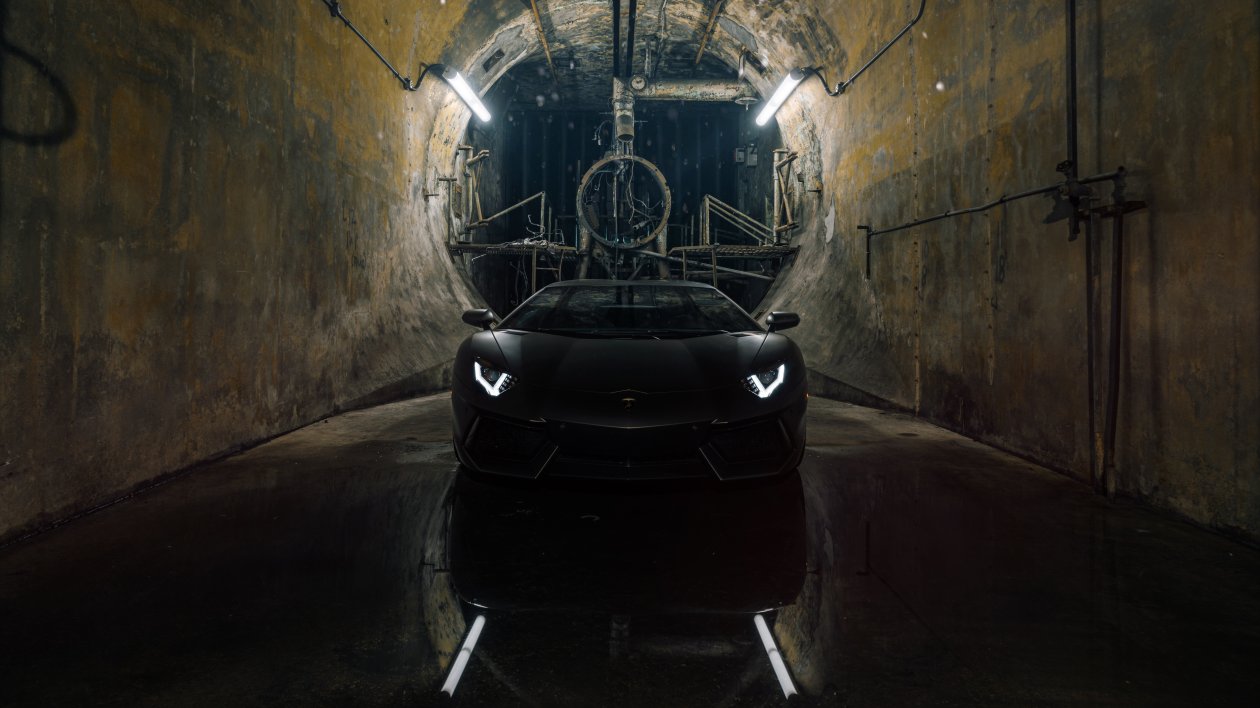 Aventador 8k