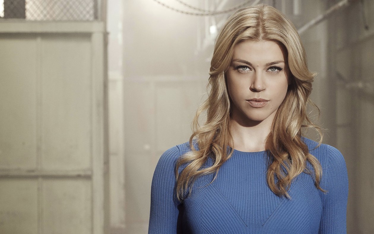 Fond d'écran Adrianne Palicki