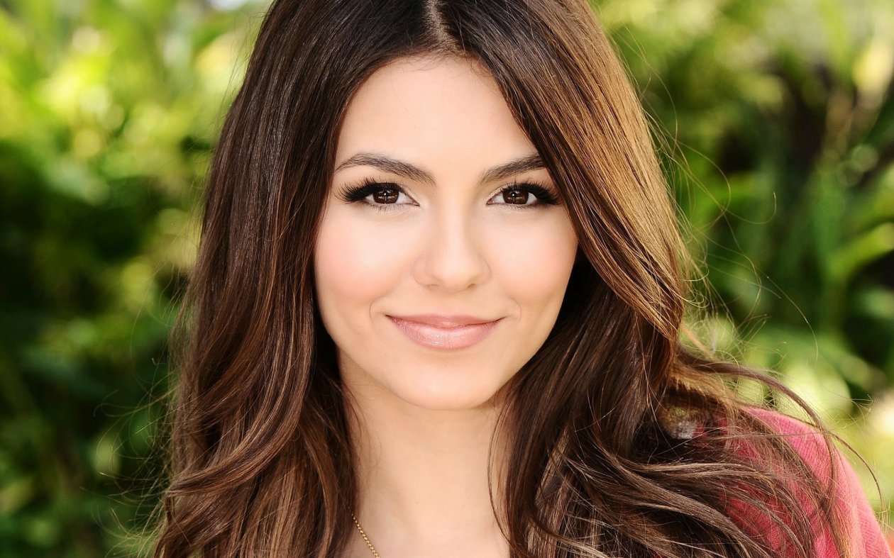 Victoria Justice HD