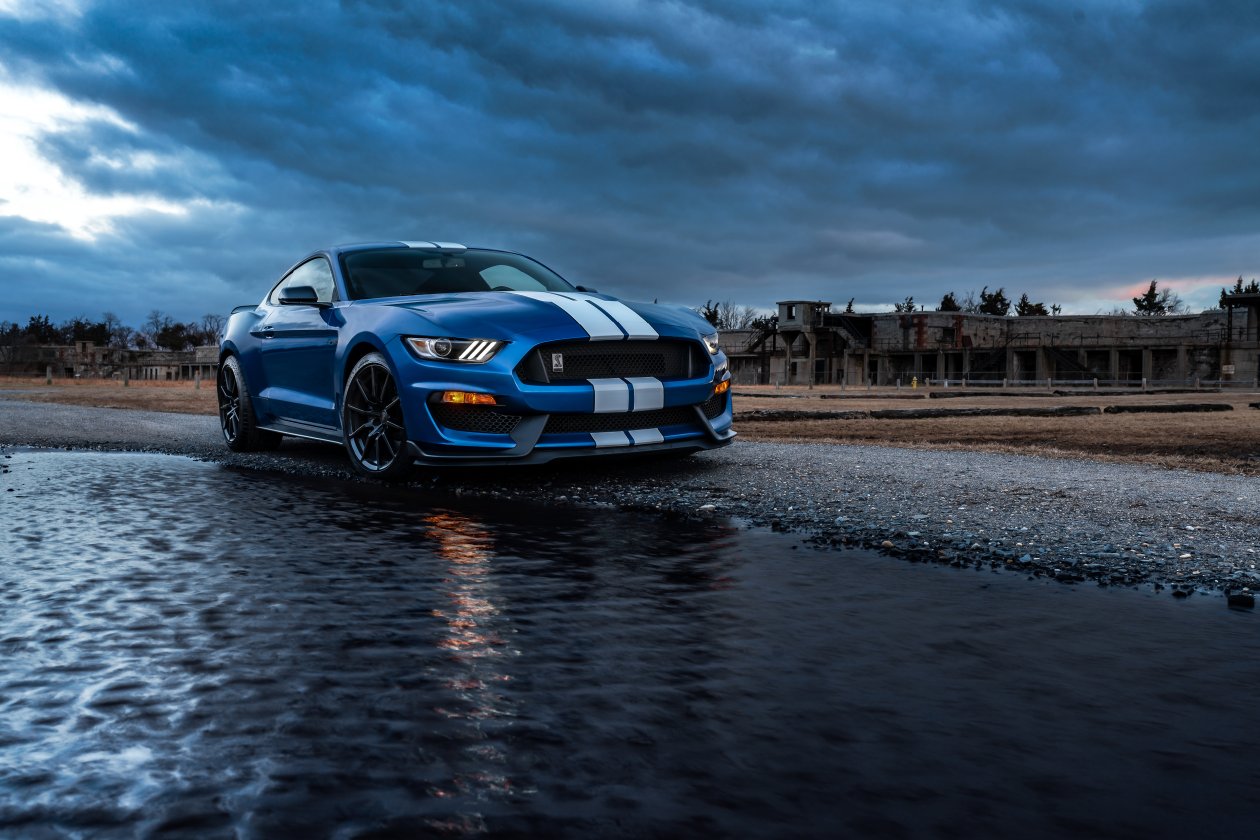 Ford Mustang Shelby Gt500 River