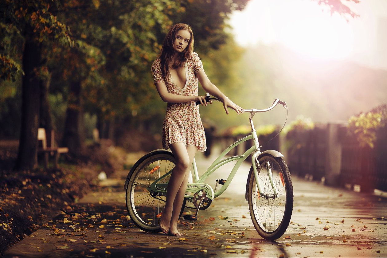 Girl Bicycle 4k