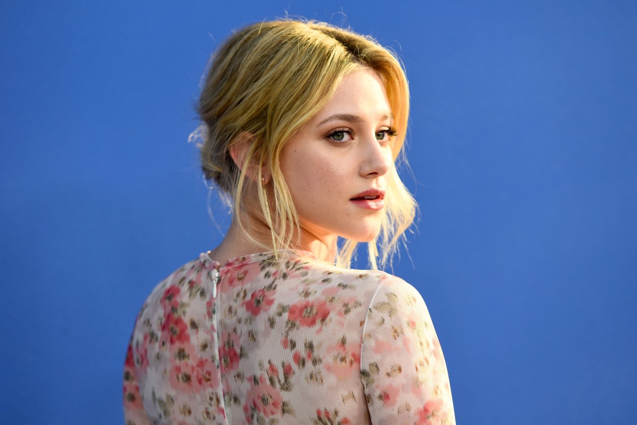 2018 Lili Reinhart 5k
