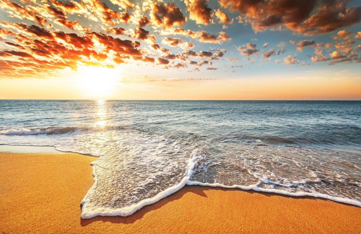 Wave Coming To Shore Beach 5k