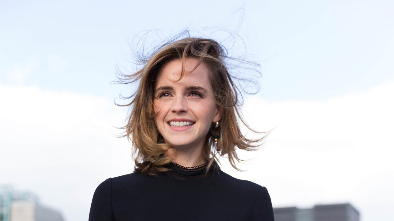 Emma Watson Cute Smiling Hairs In Air