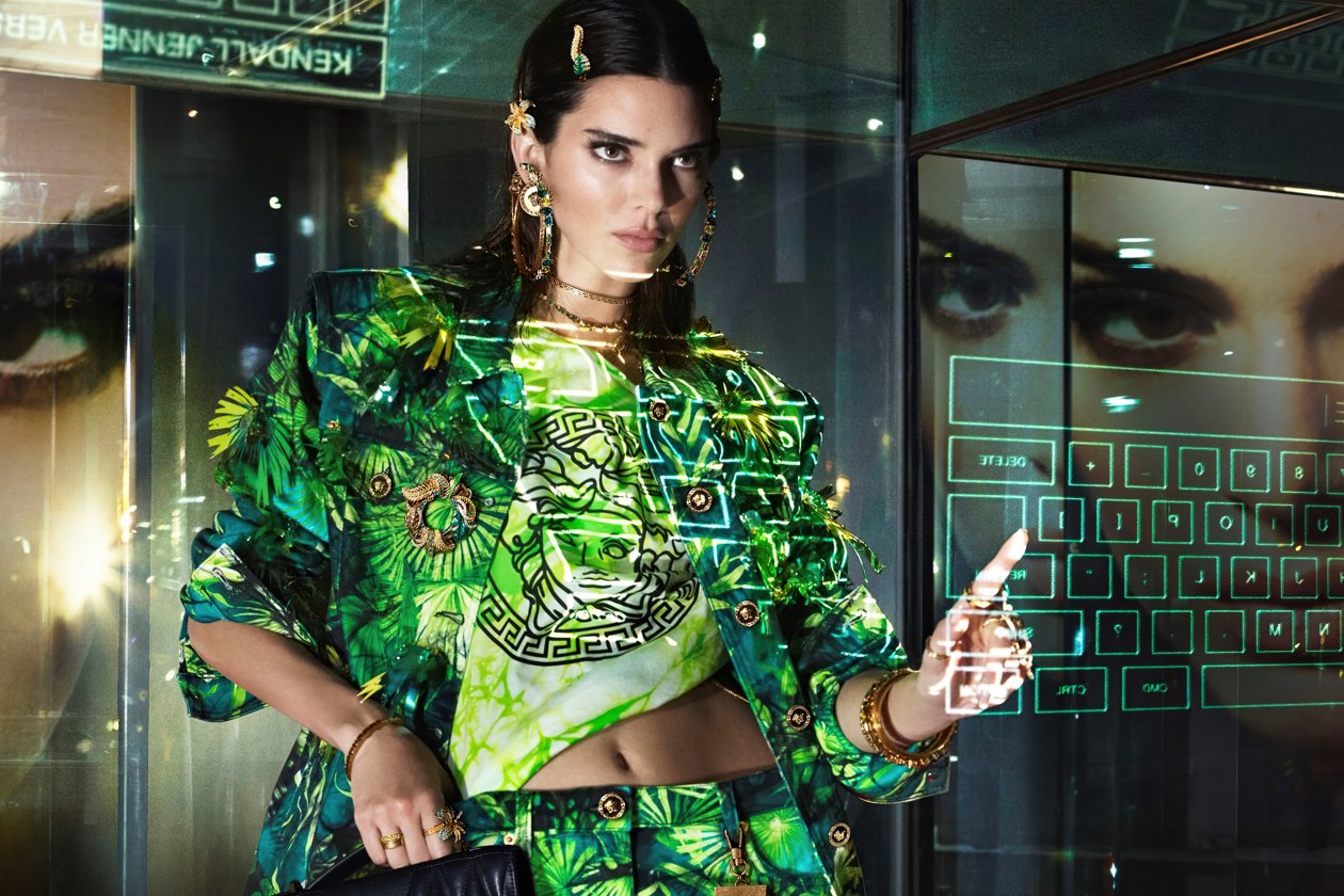 Kendall Jenner Versace Campaign 4k
