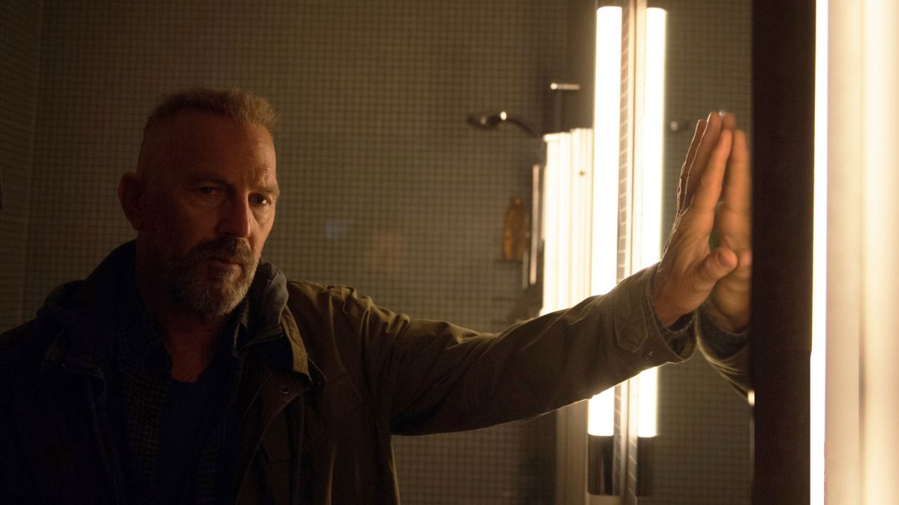 Kevin Costner In Criminal Movie