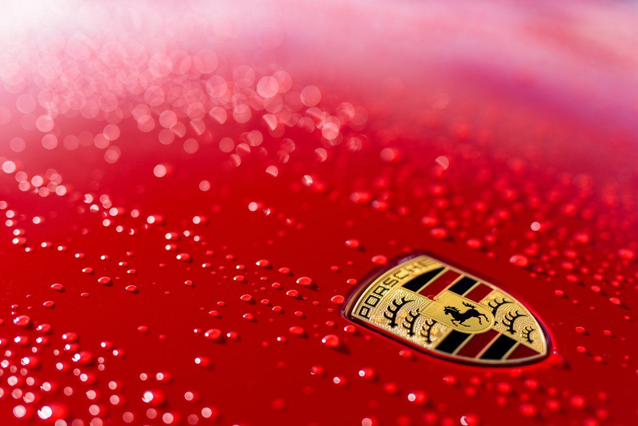 Porsche Logo 4k
