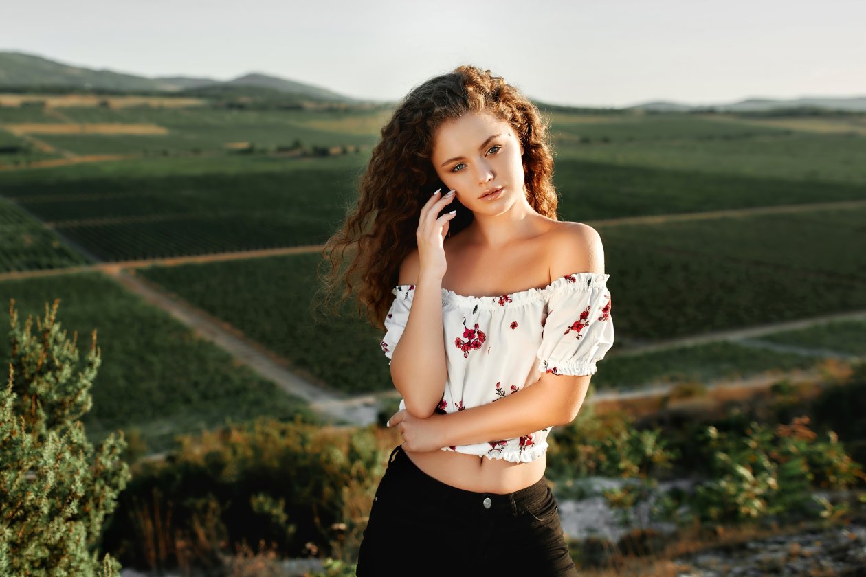 Curly Hairs Depth Of Field 5k