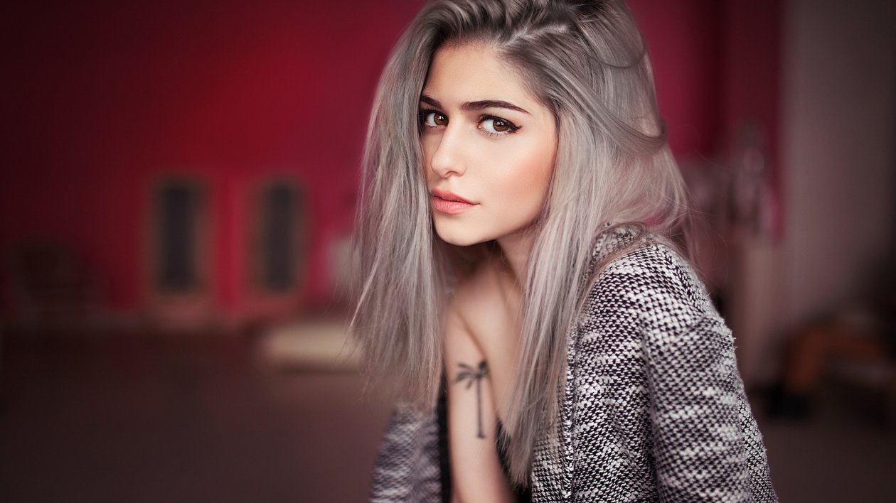 Blonde Model